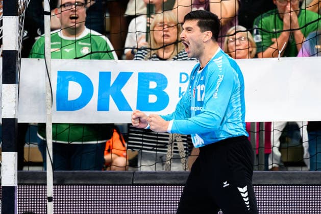Wetzlar HBL 26 27 HSG Wetzlar SG BBM Bietigheim Goalkeeper Martin Tomovski Bietigheim Celebration Joy Emotion Wetzlar Buderus Arena Germany