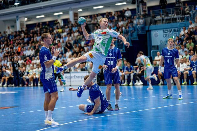 Opel Handball Bundesliga, VfL Gummersbach vs. SC Magdeburg, August 30, 2026 Tilen Kodrin VfL Gummersbach 5, Magnus Saugstrup SC Magdeburg 23, Tom Kiesler, VfL Gummersbach 30, Ellidi Vidarsson, VfL Gummersbach 4, Opel Handball Bundesliga, VfL Gummersbach vs. SC Magdeburg, August 30, 2026 Copyright: xBEAUTIFULxSPORTS Erlhofx
