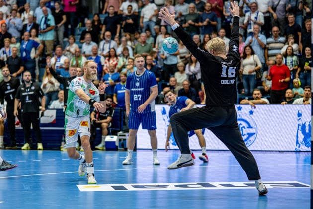 Opel Handball Bundesliga, VfL Gummersbach vs. SC Magdeburg, August 30, 2026, Miloö Vujovic VfL Gummersbach 6, Kristjan Horžen VfL Gummersbach 27, Bertram Obling VfL Gummersbach 16, Opel Handball Bundesliga, VfL Gummersbach vs. SC Magdeburg, August 30, 2026 Copyright: xBEAUTIFULxSPORTS Erlhofx