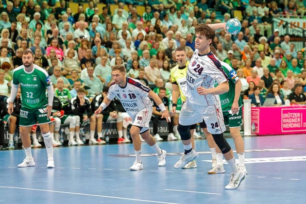 Maxim Orlov, SG BBM Bietigheim, 24, with a successful 7-meter throw; HSG Wetzlar vs. SG BBM Bietigheim, Handball, OPEL HBL, Matchday 1, 2026–2027 Season, August 30, 2026 HSG Wetzlar vs. SG BBM Bietigheim, Handball, OPEL HBL, Matchday 1, 2026–2027 Season, August 30, 2026 Wetzlar Copyright: xEibner-Pressefotox EP_JHR