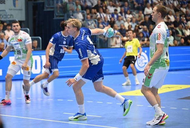 Ellidi Vidarsson (VfL Gummersbach), 4 vs. Omar Ingi Magnusson (SC Magdeburg), 14 GER, VfL Gummersbach vs. SC Magdeburg, Handball, Opel Bundesliga, VfL Gummersbach, 1st Division, 2026–2027 season, Matchday 1, Schwalbe Arena, Gummersbach, August 30, 2026, GER, VfL Gummersbach vs. SC Magdeburg, Handball, Opel Bundesliga, VfL Gummersbach, 1st Division, 2026–2027 season, Matchday 1, Schwalbe Arena, Gummersbach, August 30, 2026, Gummersbach Copyright: xEibner-Pressefoto JuergenxAugstx EP_JAT