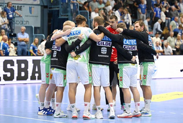 The SC Magdeburg team wins the season opener of the Opel Handball Bundesliga on the road against VfL Gummersbach, 33–31 (GER), VfL Gummersbach vs. SC Magdeburg, Handball, Opel Bundesliga, VfL Gummersbach, 1st Division, 2026–2027 season, Matchday 1, Schwalbe Arena, Gummersbach, August 30, 2026 (GER), VfL Gummersbach vs. SC Magdeburg, Handball 1, Opel Bundesliga, VfL Gummersbach, 1st Division, 2026–2027 season, Matchday 1, Schwalbe Arena, Gummersbach, August 30, 2026, Gummersbach Copyright: xEibner-Pressefoto JuergenxAugstx EP_JAT