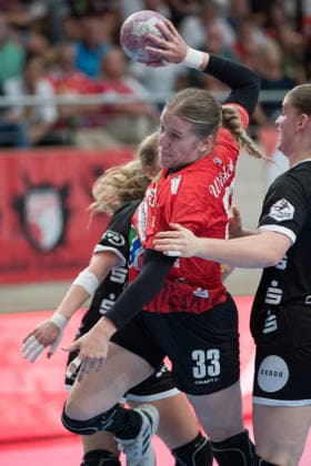 Johanna Farkas Tussies, 19, Nele Wenzel Halle, 33, Charlotte Kähr Tussies, 17, SV Union Halle Neustadt vs. TuS Metzingen, Women’s Handball Bundesliga 1, 2026–27 season, August 30, 2026, Halle SWH Arena, Saxony-Anhalt, Germany