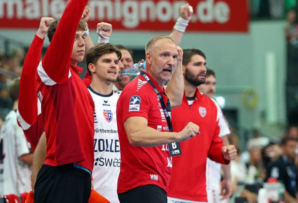 August 30, 2026, xovx, Opel Handball Bundesliga, HSG Wetzlar vs. SG BBM Bietigheim; Coach Hartmut Mayerhofer celebrates; SG BBM Bietigheim vs. Wetzlar; Buderus Arena, Hesse, Germany, DE