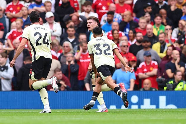 Manchester United, ManU v Ipswich Town, Premier League Leif Davis of Ipswich Town celebrates his opening goal 1-0 during the Manchester United v Ipswich Town Premier League match at Old Trafford, Manchester, England on 30 August 2026 Credit: Ryan Crockett Every Second Media Editorial use only. All images are copyright Every Second Media Limited. No images may be reproduced without prior permission. All rights reserved. Premier League and Football League images are subject to licensing agreements with Football DataCo Limited. see https: www.football-dataco.com Copyright: xIMAGO EveryxSecondxMediax ESM-2125-0035 RyanxCrockettx xEveryxSecondxMediax