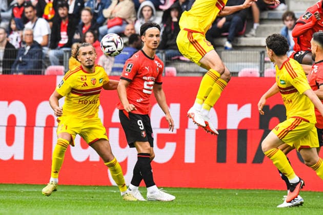 FOOTBALL : Stade Rennais vs Le Mans FC - Ligue 1 - JournÃ e 2 - 30 08 2026 Esteban Lepaul (Stade Rennais) Theo Eyoum (Le Mans FC) RennesFrance  Copyright: xBaptistexAutissierx