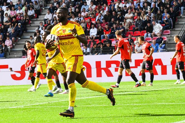 FOOTBALL : Stade Rennais vs Le Mans FC - Ligue 1 - JournÃ e 2 - 30 08 2026 Joie des joueurs du Mans FC aprÃ s le but de Louis Mafouta (Le Mans FC) RennesFrance  Copyright: xBaptistexAutissierx