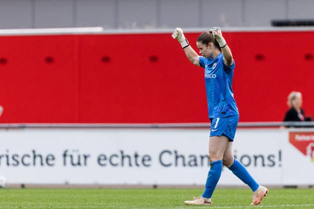 GOOGLE PIXEL Frauen-Bundesliga, Bayer 04 Leverkusen - VfL Wolfsburg; 30.08.2026 Stina Johannes (VfL Wolfsburg, 1) jubelt nach dem Sieg GOOGLE PIXEL Frauen-Bundesliga, Bayer 04 Leverkusen - VfL Wolfsburg, Leverkusen, Ulrich-Haberland-Stadion am 30.08.2026 DFB REGULATIONS PROHIBIT ANY USE OF PHOTOGRAPHS AS IMAGE SEQUENCES AND OR QUASI-VIDEO. *** GOOGLE PIXEL Women s Bundesliga, Bayer 04 Leverkusen vs. VfL Wolfsburg, August 30, 2026; Stina Johannes of VfL Wolfsburg, No. 1, celebrates after the victory. GOOGLE PIXEL Women s Bundesliga, Bayer 04 Leverkusen vs. VfL Wolfsburg, Leverkusen, Ulrich Haberland Stadium on August 30, 2026. DFB regulations prohibit any use of photographs as image sequences and or quasi-video. Copyright: xBEAUTIFULxSPORTS Wunderlx