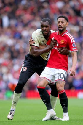 Manchester United, ManU v Ipswich Town - Premier League 2026 27 Issa Diop of Ipswich Town and Matheus Cunha of Manchester United challenge during the Premier League 2026 27 match between Manchester United and Ipswich Town at Old Trafford on August 30, 2026 in Manchester, England. WARNING! This Photograph May Only Be Used For Newspaper And Or Magazine Editorial Purposes. May Not Be Used For Publications Involving 1 player, 1 Club Or 1 Competition Without Written Authorisation From Football DataCo Ltd. For Any Queries, Please Contact Football DataCo Ltd on +44 (0) 207 864 9121 Manchester Old Trafford England United Kingdom Copyright: xAllstarxPicturexLibraryxLtdx