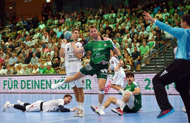 August 30, 2026, xovx, Opel Handball Bundesliga, HSG Wetzlar vs. SG BBM Bietigheim: Jonathan Fischer (SG BBM Bietigheim), Nikola Vlahovic (SG BBM Bietigheim), Petter Överby (HSG Wetzlar), Marcus Norrbrink, SG BBM Bietigheim; Doruk Pehlivan, HSG Wetzlar; Martin Tomovski, SG BBM Bietigheim; Wetzlar Buderus Arena, Hesse, Germany, DE