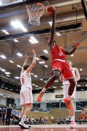 BASKETBALL - FIBA EuroBasket, quali, AUT vs MKD VIENNA,AUSTRIA,30.AUG.26 - BASKETBALL - FIBA EuroBasket 2029 Pre-Qualifier, Austria vs North Macedonia. Image shows Florian Koeppel (AUT) and Moses Anthony Wright (MKD).  GEPAxpictures xArminxRauthner