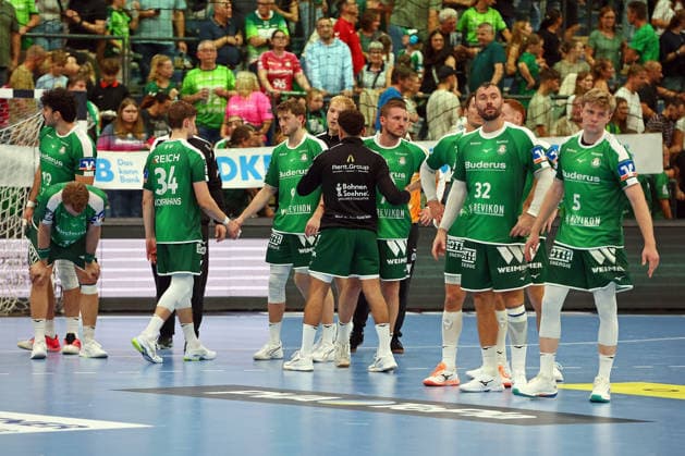 August 30, 2026, xovx, Opel Handball Bundesliga, HSG Wetzlar vs. SG BBM Bietigheim. Long faces among the HSG Wetzlar players after their 33–35 loss to SC BBM Bietigheim. Wetzlar, Buderus Arena, Hesse, Germany, DE