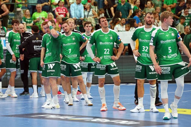 August 30, 2026, xovx, Opel Handball Bundesliga, HSG Wetzlar vs. SG BBM Bietigheim. Long faces among the HSG Wetzlar players after their 33–35 loss to SC BBM Bietigheim. Wetzlar, Buderus Arena, Hesse, Germany, DE
