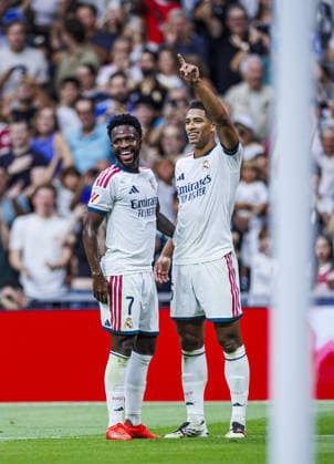 Real Madrid CF v Malaga CF - LaLiga MADRID, SPAIN - AUGUST 30: Vinicius Junior of Real Madrid CF and Jude Bellingham of Real Madrid CF celebrates his goal during the LaLiga EA Sports match between Real Madrid CF and Malaga CF at Bernabeu Stadium on August 30, 2026 in Madrid, Spain. Pablo Garcia Sacristan Anadolu Madrid Spain. Editorial use only. Please get in touch for any other usage.  Copyright: x2026xAnadoluxPabloxGarciaxSacristanx