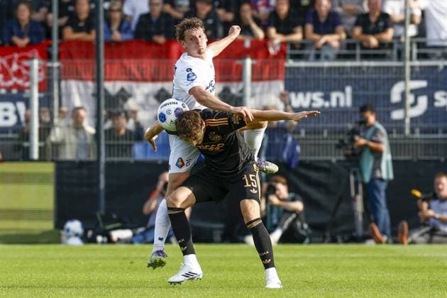 VELSEN, 30-08-2026 , BUKO Stadium , season 2026 2027 , Dutch Eredivisie football , match between Telstar and Ajax , picture shows Telstar player Patrick Brouwer and Ajax player Youri Baas Telstar - Ajax  x206253156x Copyright: