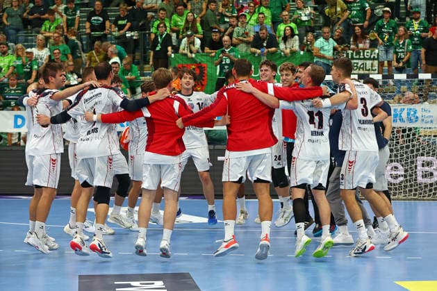 August 30, 2026, xovx, Opel Handball Bundesliga, HSG Wetzlar vs. SG BBM Bietigheim: The SC BBM Bietigheim players celebrate their 35–33 victory in Wetzlar. Wetzlar Buderus Arena, Hesse, Germany, DE