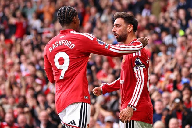 Manchester United, ManU v Ipswich Town, Premier League Bruno Fernandes celebrates his equalising goal with Marcus Rashford of Manchester United 1-1 during the Manchester United v Ipswich Town Premier League match at Old Trafford, Manchester, England on 30 August 2026 Credit: Ryan Crockett Every Second Media Editorial use only. All images are copyright Every Second Media Limited. No images may be reproduced without prior permission. All rights reserved. Premier League and Football League images are subject to licensing agreements with Football DataCo Limited. see https: www.football-dataco.com Copyright: xIMAGO EveryxSecondxMediax ESM-2125-0050 RyanxCrockettx xEveryxSecondxMediax