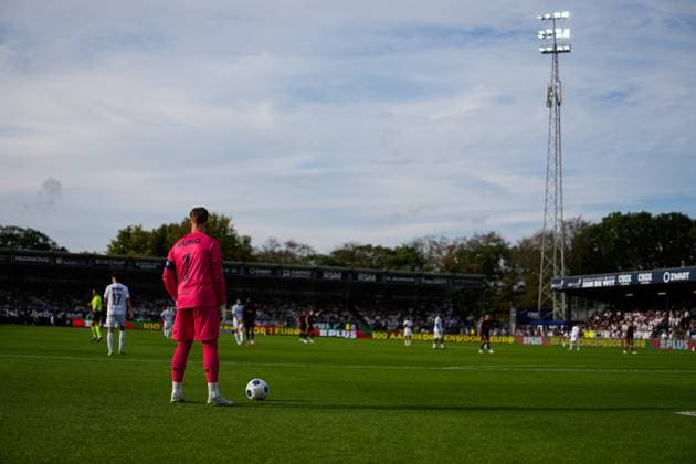 VELSEN-ZUID , 30-08-2026 , BUKO Stadion , season 2026 2027 , Dutch Eredivisie football , match between Telstar and Ajax , Picture shows Telstar goalkeeper Ronald Koeman Jr. Telstar - Ajax  x206253208x Copyright: