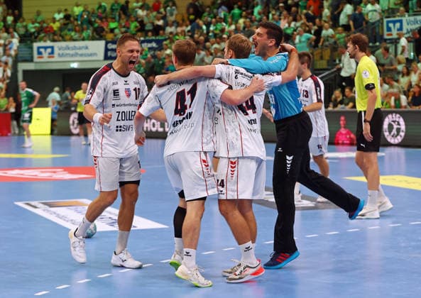 August 30, 2026, xovx, Opel Handball Bundesliga, HSG Wetzlar vs. SG BBM Bietigheim: The SC BBM Bietigheim players celebrate their 35–33 victory in Wetzlar. Wetzlar Buderus Arena, Hesse, Germany, DE