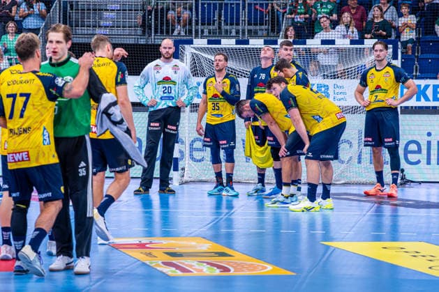 v l, TSV Hannover Burgdorf (green) vs. Rhein Neckar Löwen (yellow) on Matchday 1 of the 2026–2027 season in the Opel Handball Bundesliga, August 30, 2026, ZAG Arena Hannover, GER, Copyright: xJanxGuentherx xTSVxHannover-Burgdorfx