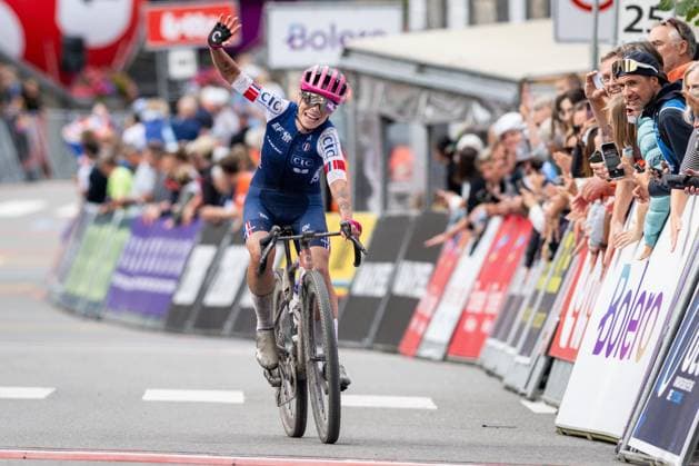 French DUBAU-PREVOT Axelle crosses the finishline during the UEC Gravel European Championships in Houffalize (138 km), on Sunday 30 August 2026. DAVIDxPINTENS  x184760887x