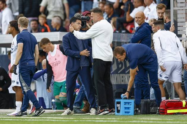 VELSEN, 30-08-2026 , BUKO Stadium , season 2026 2027 , Dutch Eredivisie football , match between Telstar and Ajax , picture shows Ajax coach Michel and Telstar coach Henk Brugge after the match Telstar - Ajax  x206254273x Copyright: