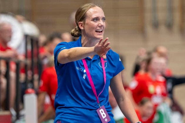 Halle, Germany, August 30, 2026: Coach Mitiam Hirsch, Metzingen Handball, Women s Bundesliga, 2026–2027 Season, SV Union Halle Neustadt vs. TuS Metzingen, Halle an der Saale Copyright: xEibner-Pressefotox EP_