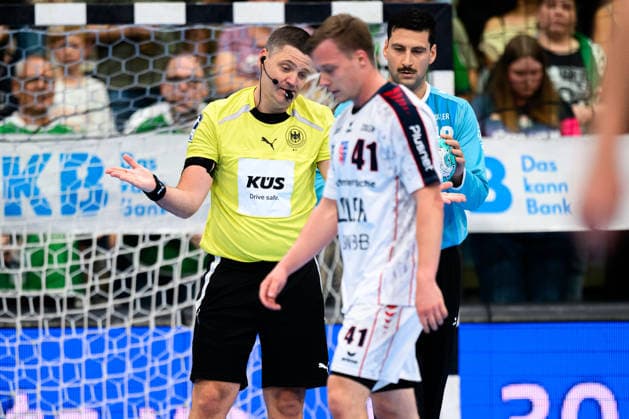 Wetzlar HBL 26 27 HSG Wetzlar SG BBM Bietigheim Referee: Denis Regner Wetzlar Buderus Arena Germany