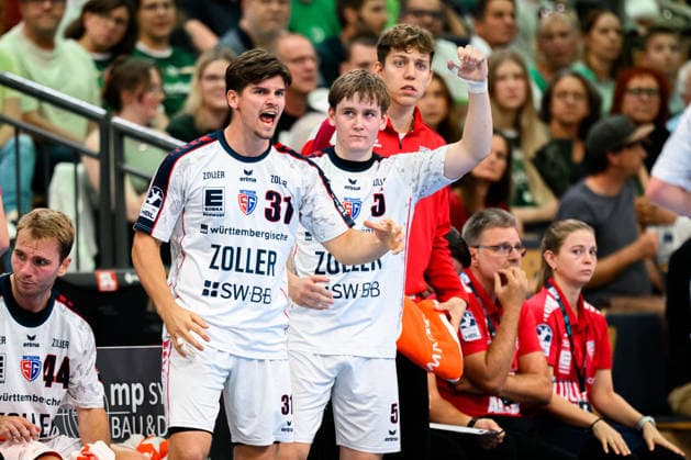 Wetzlar HBL 26 27 HSG Wetzlar SG BBM Bietigheim Alexander Pfeifer (Bietigheim), Quirin Osswald (Bietigheim), Goalie Jan Hrdlicka (Bietigheim), Cheering, Joy, Emotion, Wetzlar, Buderus Arena, Germany