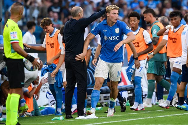 Rasmus Hojlund of SSC Napoli celebrates with Massimiliano Allegri, head coach of SSC Napoli, after scoring the goal of 1-1 during the Serie A 2025 2026 football match between SSC Napoli and Como 1907 at Diego Armando Maradona stadium in Naples (Italy), August 30, 2026. AndreaxStaccioli