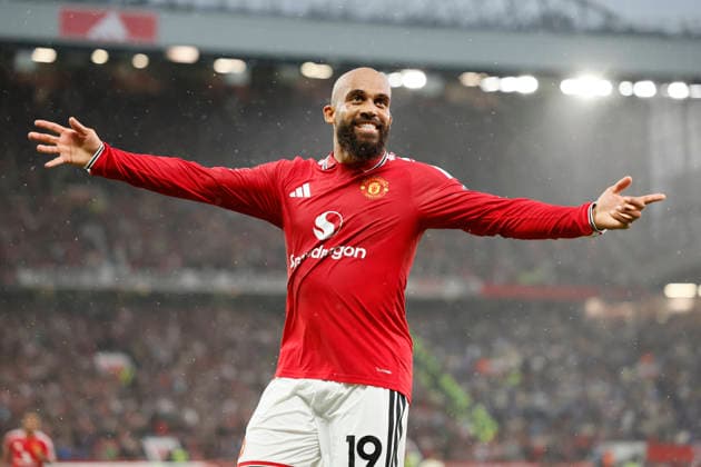 Manchester United, ManU v Ipswich Town - Premier League 2026 27 Bryan Mbeumo of Manchester United celebrates 5th goal during the Premier League 2026 27 match between Manchester United and Ipswich Town at Old Trafford on August 30, 2026 in Manchester, England. WARNING! This Photograph May Only Be Used For Newspaper And Or Magazine Editorial Purposes. May Not Be Used For Publications Involving 1 player, 1 Club Or 1 Competition Without Written Authorisation From Football DataCo Ltd. For Any Queries, Please Contact Football DataCo Ltd on +44 (0) 207 864 9121 Manchester Old Trafford England United Kingdom Copyright: xAllstarxPicturexLibraryxLtdx