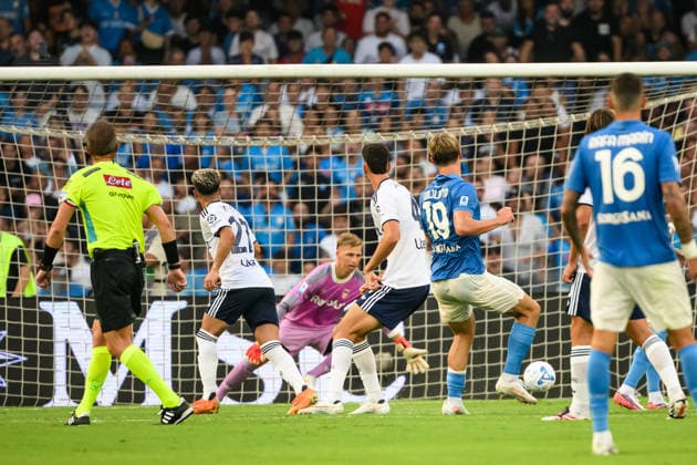 Rasmus Hojlund of SSC Napoli scores the goal of 1-1 during the Serie A 2025 2026 football match between SSC Napoli and Como 1907 at Diego Armando Maradona stadium in Naples (Italy), August 30, 2026. AndreaxStaccioli