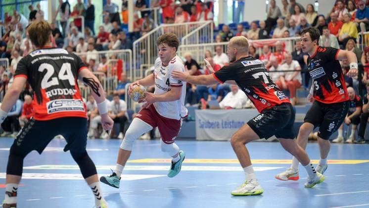 Essen TuSEM Essen HSG Nordhorn Lingen ** FOR EDITORIAL USE ONLY ** EDITORIAL USE ONLY ** Photo by Felix Göttler 4, TuSEM Essen in action: TuSEM Essen (white) vs. HSG Nordhorn Lingen (black) on Sunday, August 30, 2026, at the Sporthalle am Hallo in Essen-Stoppenberg, Germany, North Rhine-Westphalia (NRW), Essen. Copyright UwexErnst Copyright: UwexErnst doc87dxtekryt111nleid14 ,EDITORIAL USE ONLY Copyright: UwexErnst