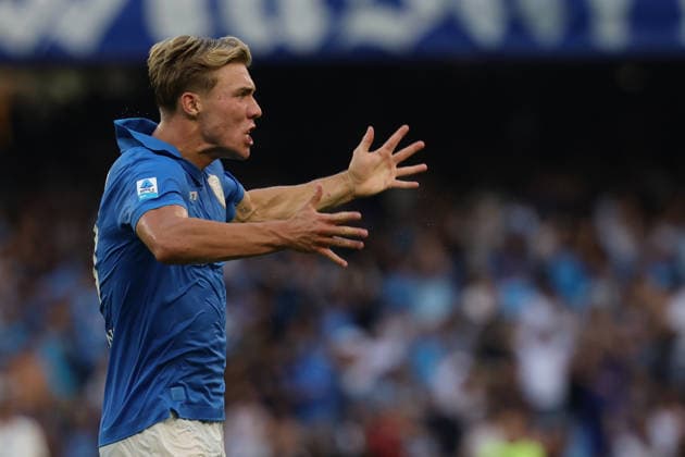 Napoli™s Rasmus Hojlund celebrates after scoring goal 1-1 during the Serie A soccer match between Napoli and Como at the Diego Armando Maradona Stadium in Naples, southern italy - Sunday , August 30, 2026. - Soccer .  Copyright: xAlessandroxGarofalo LaPressex