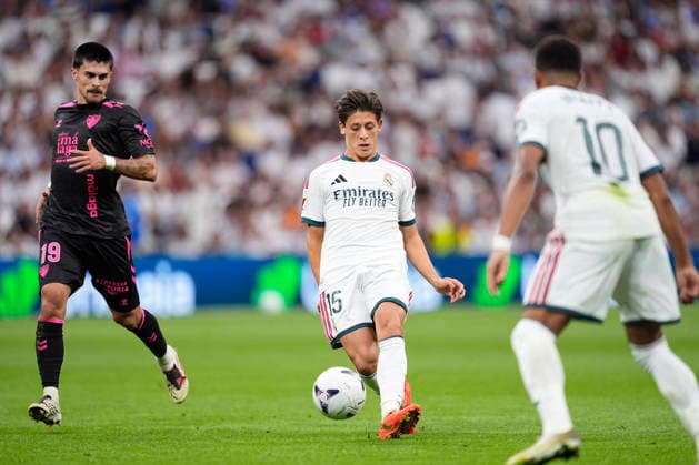 August 30, 2026, Madrid, Madrid, Spain: Arda Guler of Real Madrid CF in action during the Spanish League, LaLiga EA Sports, football match played between Real Madrid and Malaga CF at Bernabeu stadium on August 30, 2026, in Madrid, Spain. Madrid Spain - ZUMAa181 20260830_zaa_a181_166 Copyright: xOscarxJ.xBarrosox