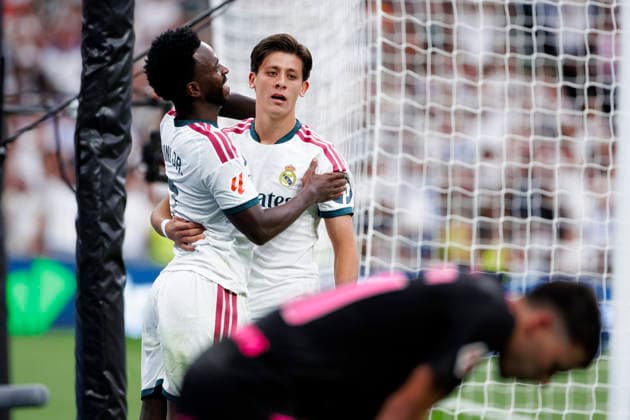 LA LIGA EA Sports - Real Madrid vs Malaga MADRID, SPAIN - August 30:Vinicius Junior of Real Madrid and Arda Guler of Real Madrid celebrates a goal during the La Liga 2026 27 match between Real Madrid and Malaga at Santiago Bernabeu Stadium. (Photo by Guille Martinez f22photo) Madrid Santiago Bernabeu Stadium Spain Copyright: xGuillermoxMartinezx