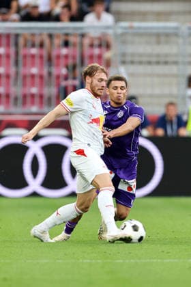SOCCER - BL, RBS vs A.Wien SALZBURG,AUSTRIA,30.AUG.26 - SOCCER - ADMIRAL Bundesliga, Red Bull Salzburg vs FK Austria Wien. Image shows Yorbe Vertessen (RBS) and Daniel Nnodim (A.Wien).  GEPAxpictures xMathiasxMandl