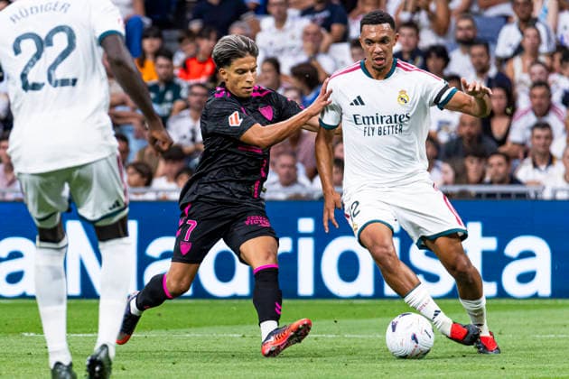 ESP Real Madrid CF vs. Málaga CF La Liga EA Sports Trent Alexander of Real Madrid Arnold is defended by Haitam Abaida of Málaga during the La Liga EA Sports match between Real Madrid and Málaga CF at Estadio Santiago Bernabéu on August 30, 2026, in Madrid, Spain Madrid Madrid Spain Soccer Copyright: xAlejandroxMatiasx