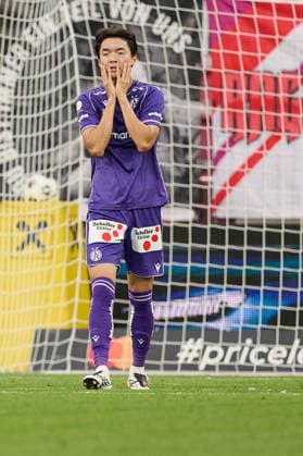Salzburg, Austria, August 30, 2026 ADMIRAL Bundesliga 2026–2027 Matchday 5: FC Red Bull Salzburg vs. FK Austria Wien. Pictured: Goal, 1–0, scored by an own goal by Kang Hee Lee of FK Austria Wien, who is gesturing on the field at the Red Bull Arena. Copyright: xFotostandx xWassmuthx