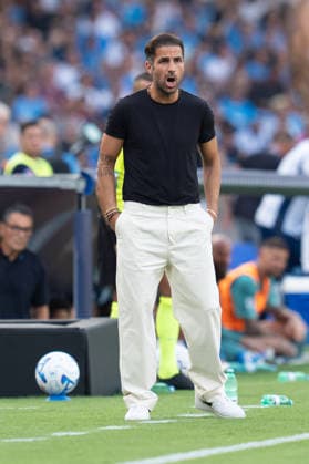 SSC Napoli v Como 1907 - Serie A Enilive Cesc Fabregas Head Coach of Como 1907 looks on during the Serie A Enilive match between SSC Napoli and Como 1907 at Diego Armando Maradona Stadium on August 30, 2026 in Naples, Italy Naples Diego Armando Maradona Stadium Campania Italy Copyright: xGiuseppexMaffiax 260830_SerieA_Napoli-Como_03733