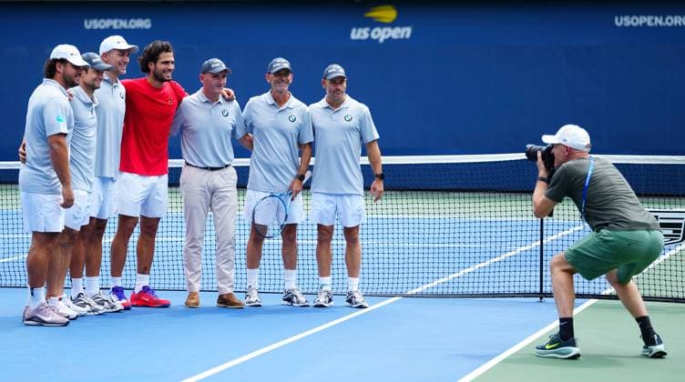 Carlos Alcaraz poses for a photo with his team after practice 2026 US Open, Day One, USTA Billie Jean King National Tennis Center, New York, USA - 30 Aug 2026New York USTA Billie Jean King National T New York (NY) United States of America EDITORIAL USE ONLY No use with unauthorised audio, video, data, fixture lists, club league logos or live services. Online in-match use limited to 120 images, no video emulation. No use in betting, games or single club league player publications.  Copyright: xJavierxGarcia Shutterstockx 17124546s