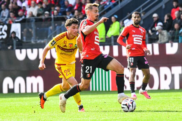 FOOTBALL : Stade Rennais vs Le Mans FC - Ligue 1 - JournÃ e 2 - 30 08 2026 Valentin Rongier (Stade Rennais) Lucas Bretelle (Le Mans FC) RennesFrance  Copyright: xBaptistexAutissierx