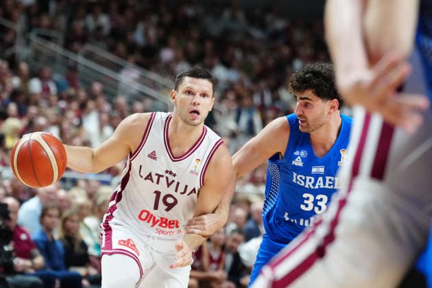 August 30, 2026, Riga, Latvija: RIHARDS LOMAZS (L) of Latvia vies with YAIR KRAVITS of Israel during the FIBA Basketball World Cup 2027 European Qualifiers Second Round Ã‚Â· Group K match between Latvia and Israel at Xiaomi Arena, in Riga, Latvia, August 30, 2026 FIBA Basketball World Cup 2027 European Qualifiers Second Round Ã‚Â· Group K Match Between Latvia And Israel  - ZUMAp305 20260830_zip_p305_025 Copyright: xEdijsxPalensx
