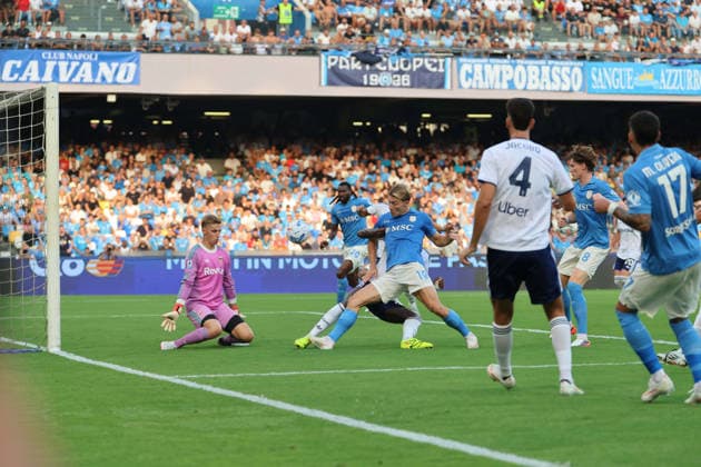 Serie A 2026 27 football match: Napoli vs. Como During the match between SSC Napoli and FC Como on August 30, 2026 part of the 2026 27 Italian Serie A season held at the Diego Armando Maradona Stadium in Naples. NAPOLI stadio Diego Armando Maradona CAMPANIA ITALIA Copyright: xFABIOxSASSO FPAxFabioxSassox 7V8A4440