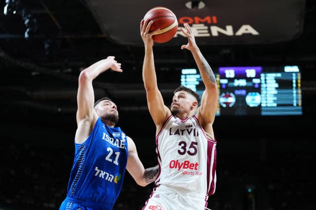 August 30, 2026, Riga, Latvija: KRISTAPS KILPS (R) of Latvia vies with NETANEL ARTZI of Israel during the FIBA Basketball World Cup 2027 European Qualifiers Second Round Ã‚Â· Group K match between Latvia and Israel at Xiaomi Arena, in Riga, Latvia, August 30, 2026 FIBA Basketball World Cup 2027 European Qualifiers Second Round Ã‚Â· Group K Match Between Latvia And Israel  - ZUMAp305 20260830_zip_p305_033 Copyright: xEdijsxPalensx