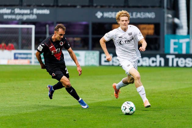 KOELN, GERMANY - AUGUST 30, 2026: Kilian Jakob (FC Viktoria Köln, 26) and Niklas Varelmann (Preußen Münster, 36) during the 3rd division match on gameday 3 between Viktoria Koeln vs. Preußen Muenster at the Sportpark Hoehenberg on August 30, 2026 in Koeln, Germany. DFL REGULATIONS PROHIBIT ANY USE OF PHOTOGRAPHS AS IMAGE SEQUENCES AND OR QUASI-VIDEO. Nordrhein-Westfalen Germany Copyright: xLeahxKohringx