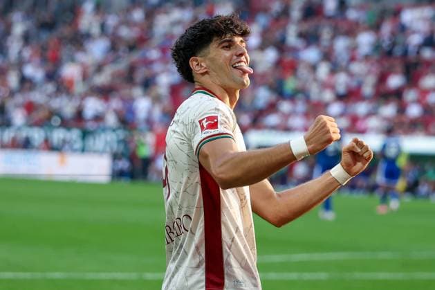 Rodrigo Ribeiro 9 (FC Augsburg) freut sich ueber sein Tor zum 3:0, Emotion, Jubel, FC Augsburg vs. FC Schalke 04, Fussball, Maenner, Bundesliga, Saison 2026 2027, Hinrunde, 1. Spieltag, 30.08.2026 DFB regulations prohibit any use of photographs as image sequences and or quasi-video Augsburg Bayern Deutschland *** Rodrigo Ribeiro (No. 9, FC Augsburg) celebrates his goal to make it 3–0—emotion, jubilation—FC Augsburg vs. FC Schalke 04, soccer, men s, Bundesliga, 2026–2027 season, First Half of the Season, Matchday 1, August 30, 2026. DFB regulations prohibit any use of photographs as image sequences and or quasi-video. Augsburg, Bavaria, Germany Copyright: xkolbert-press MartinxAgüerax