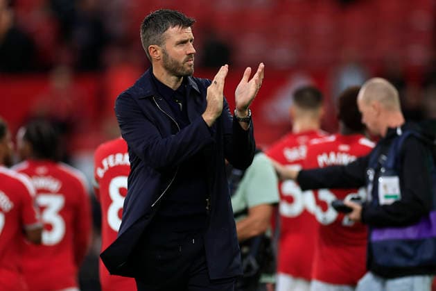 Manchester United, ManU v Ipswich Town, Premier League Michael Carrick the Manchester United head coach applauds the fans at the end of the Premier League match between Manchester United and Ipswich Town at Old Trafford, Manchester, UK on 30 August 2026. Manchester Old Trafford Greater Manchester UK Editorial use only DataCo restrictions apply See www.football-dataco.com , Copyright: xConorxMolloyx PSI-24777-0076