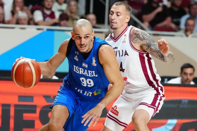 August 30, 2026, Riga, Latvija: TOMS LEIMANIS (R) of Latvia vies with GUY PALATIN of Israel during the FIBA Basketball World Cup 2027 European Qualifiers Second Round Ã‚Â· Group K match between Latvia and Israel at Xiaomi Arena, in Riga, Latvia, August 30, 2026 Riga Latvija - ZUMAp305 20260830_zip_p305_037 Copyright: xEdijsxPalensx