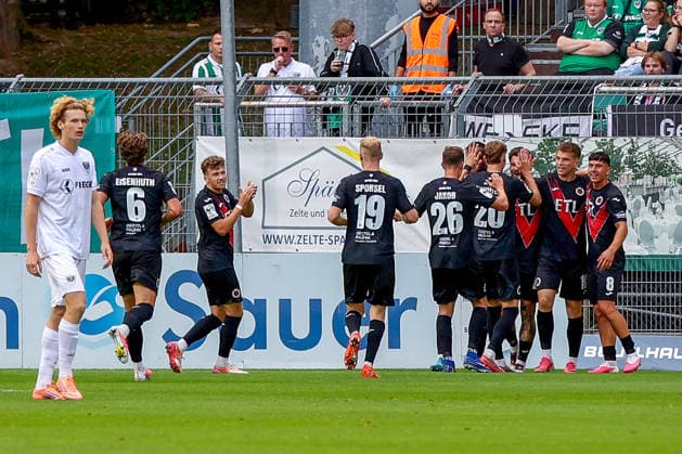 August 30, 2026, xsscx, Soccer 3rd Division, Viktoria Köln vs. Preußen Münster, Matchday 3, Sportpark Höhenberg, 2026–2027 Season: The Viktoria Köln team celebrates the 1–0 goal scored by Niklas Castelle. Viktoria Köln 40. DFB regulations prohibit any use of photographs as image sequences and or quasi-video. Photo: xSandraxScherningxPressefotoKochx North Rhine-WestGermany